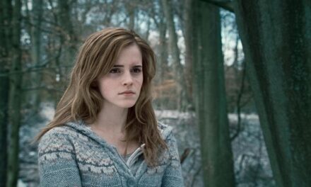 從霍格華茲畢業後的Emma Watson┃演員身份之外的 Emma Watson