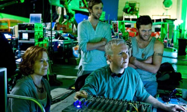 詹姆斯·卡梅隆┃不只是導演，更是電影的革命者┃從沉澱的泰坦尼克號到美麗的潘朵拉星