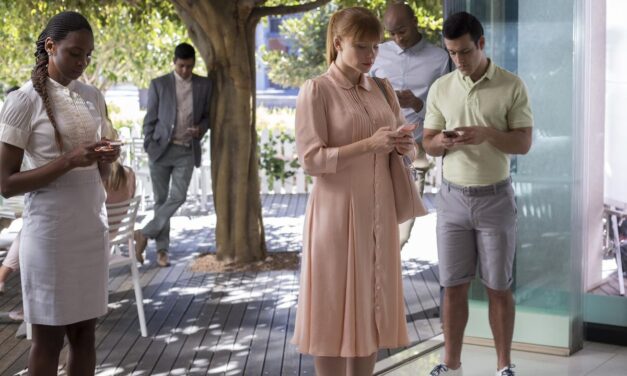 你今天的社交評分是多少？《Nosedive》與我們正活著的數位地獄|黑鏡系列